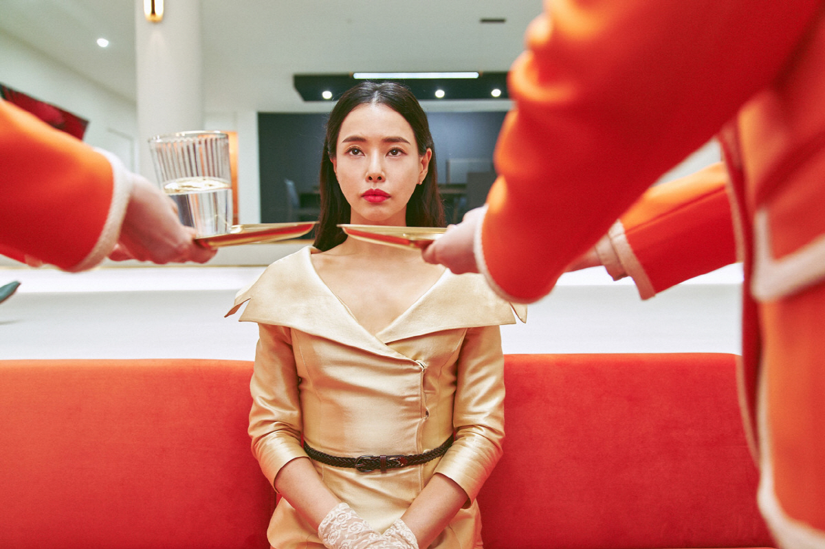 "꿀언니는 진심이야"…이하늬, '킬링 로맨스'에 다 걸었다