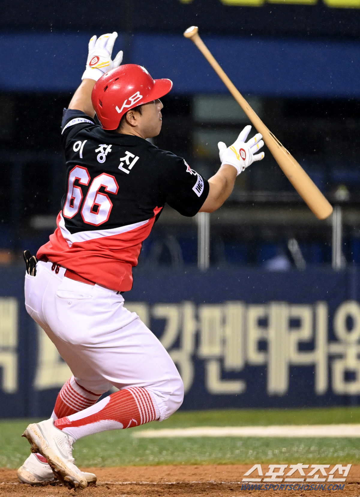 '이창진 결승 희플' 우중혈투 KIA가 웃었다! 연장 혈투 끝 LG 4대…