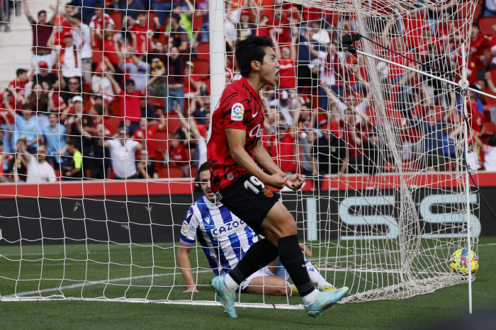"시메오네 감독도 승인" 바이아웃 260억원 이강인, EPL 이적 아닌 …