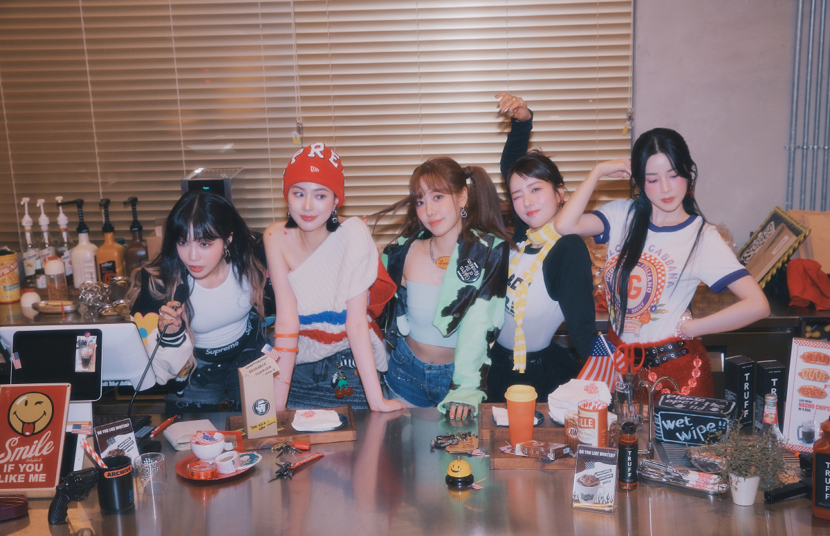 [종합] 에이핑크, 정은지 제외 4人 한솥밥…"그룹 활동은 계속"