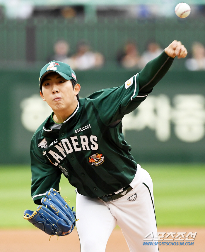 '10안타-10득점 폭발' SSG 2연승으로 1위 수성…두산 4연패[인천…