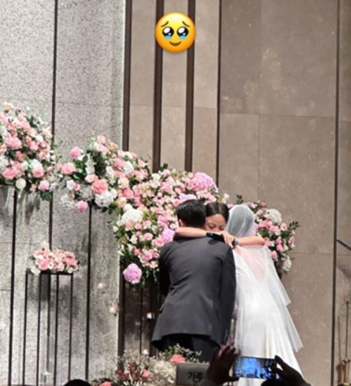 이효리, 결혼식 축가 포착..핑클 시절로 돌아간 듯 "역시 명불허전"