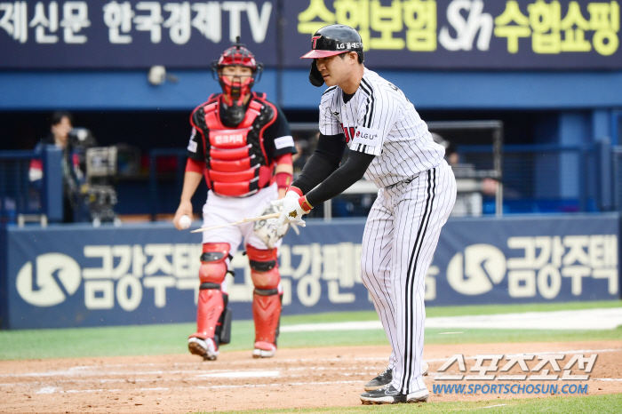 "나라도 그랬을 것." '순둥이' 오지환의 과한 배트 부수기를 감싼 오재…