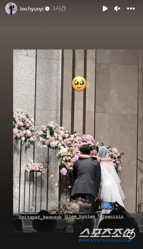 '섹시퀸' 이효리가 누구 결혼식인데 축가까지? 심지어 신랑·신부를 '꼬~…