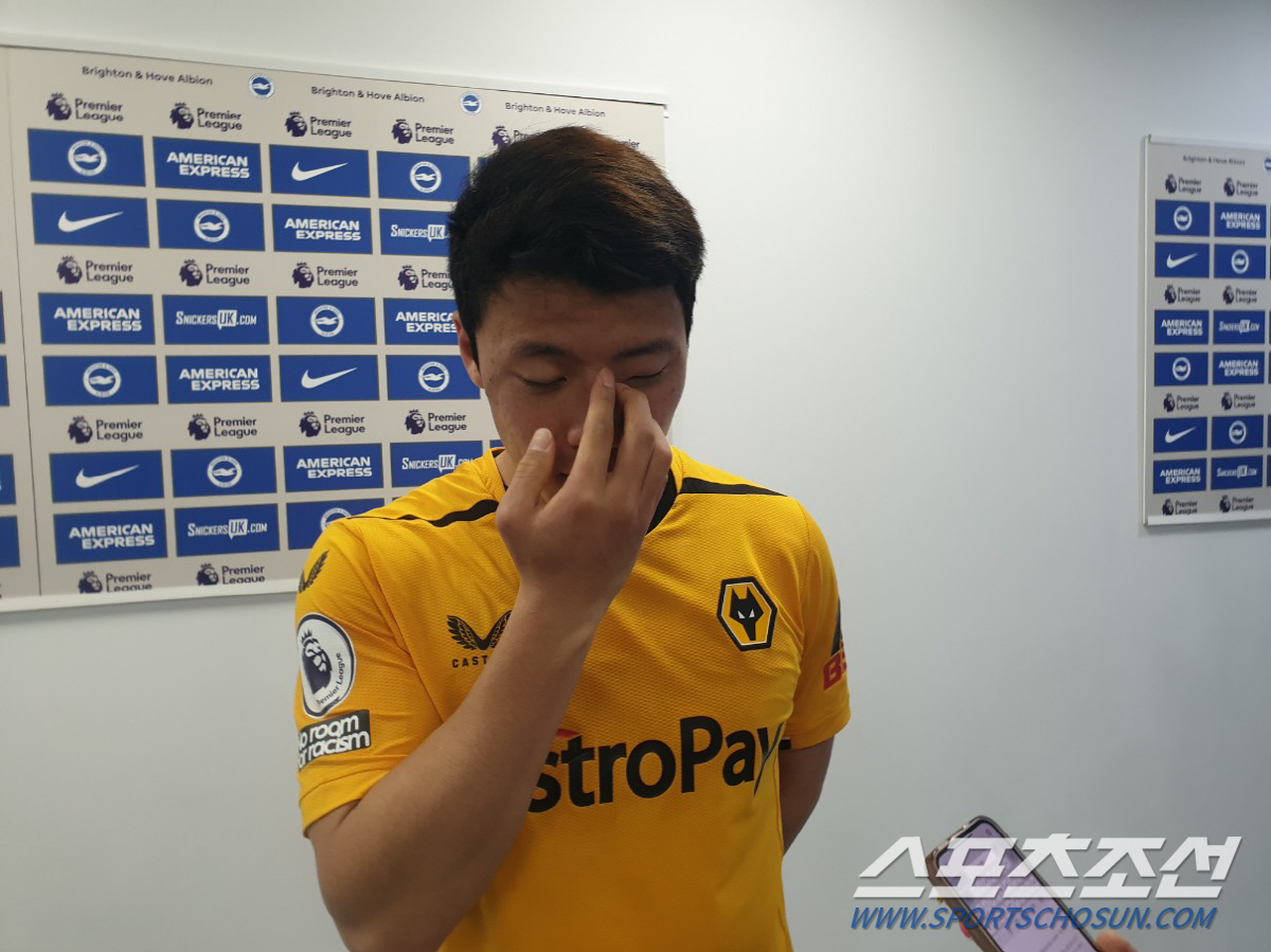 [EPL현장인터뷰]황희찬 '0-6 대패'에 당혹 "팬분들께 죄송합니다" …