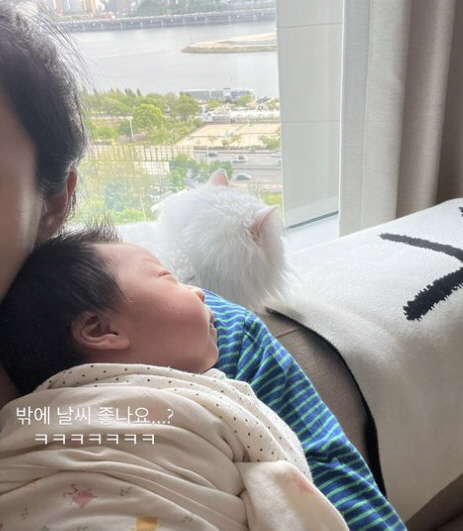 최희, '한강뷰 고급 아파트' 사는데 날씨는 몰라…다시 '육아지옥'으로