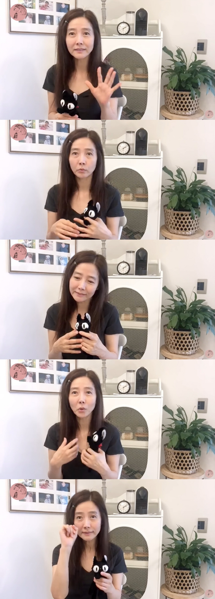 강수지, 56세에도 44사이즈 유지 비결..."아침 사과 반쪽·계란 2개…