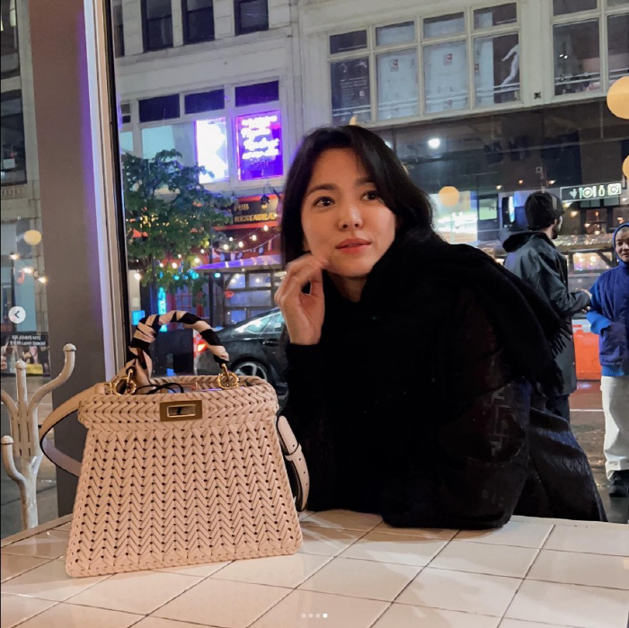 송혜교, 시상식 직후 '뉴욕'으로 훌쩍…전소니 "왜 나랑 엇갈린고야"