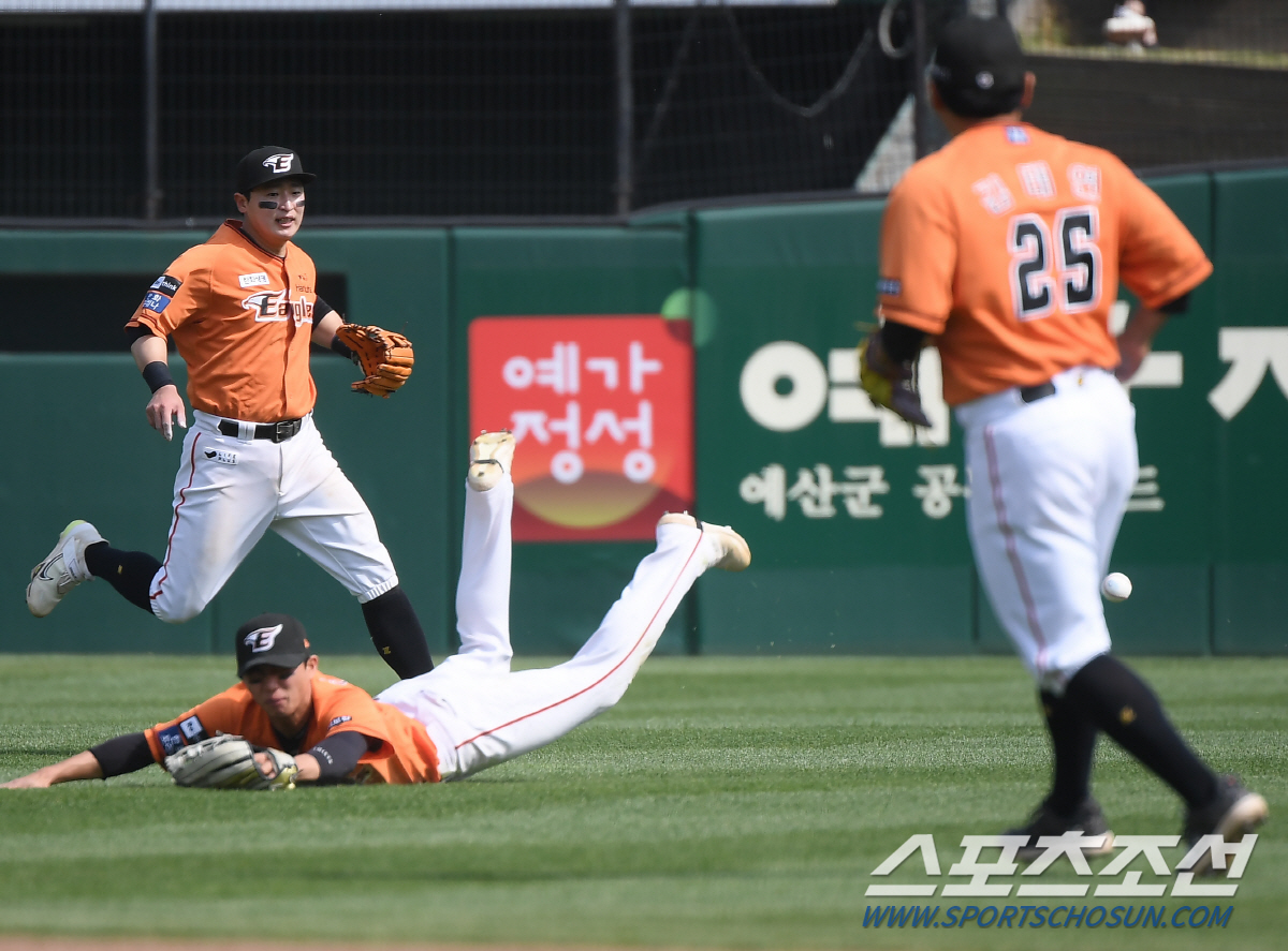 [대전현장]"문동주 좀 도와줘요" 20.2이닝 연속 득점 지원 '0', …