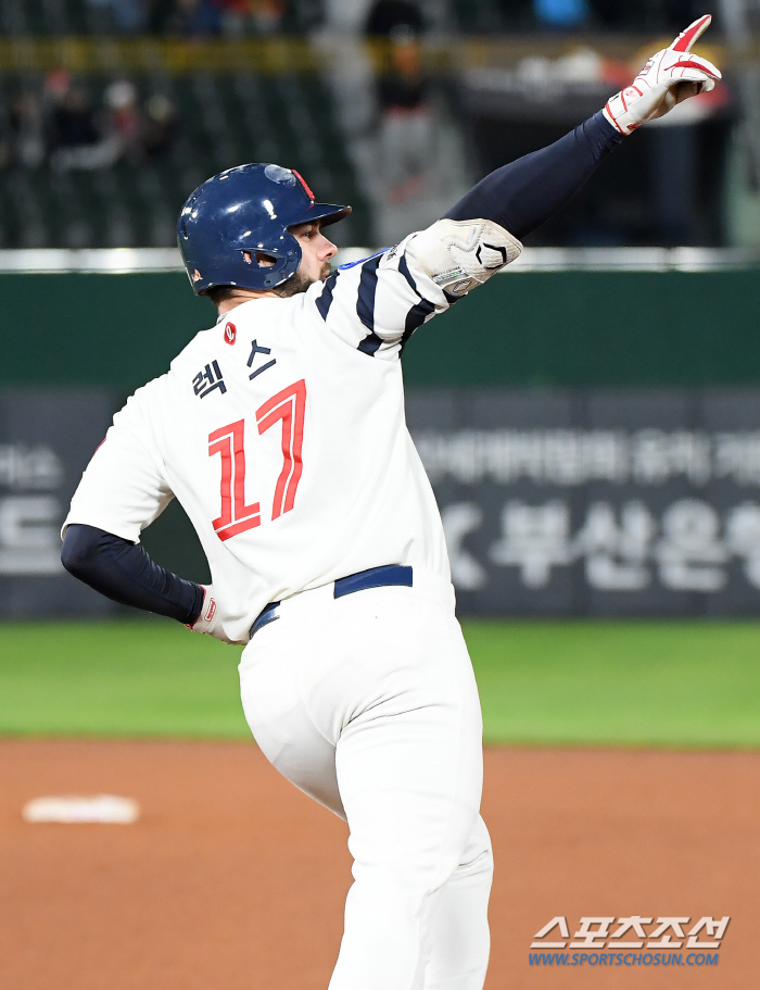 4705일만의 8연승! 시즌 첫 매진에 응답한 렉스 결승타…안우진도 막지…
