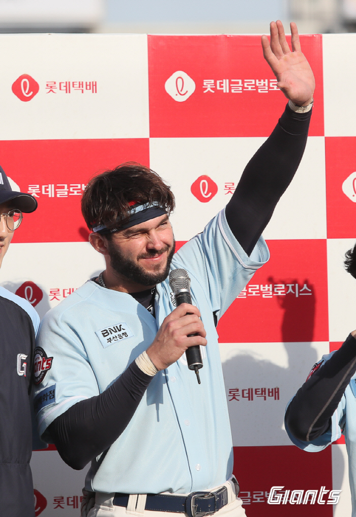 "사직노래방 어메이징!" 찬스에 강한 남자, '탑데' 이끈 부산사나이의 …