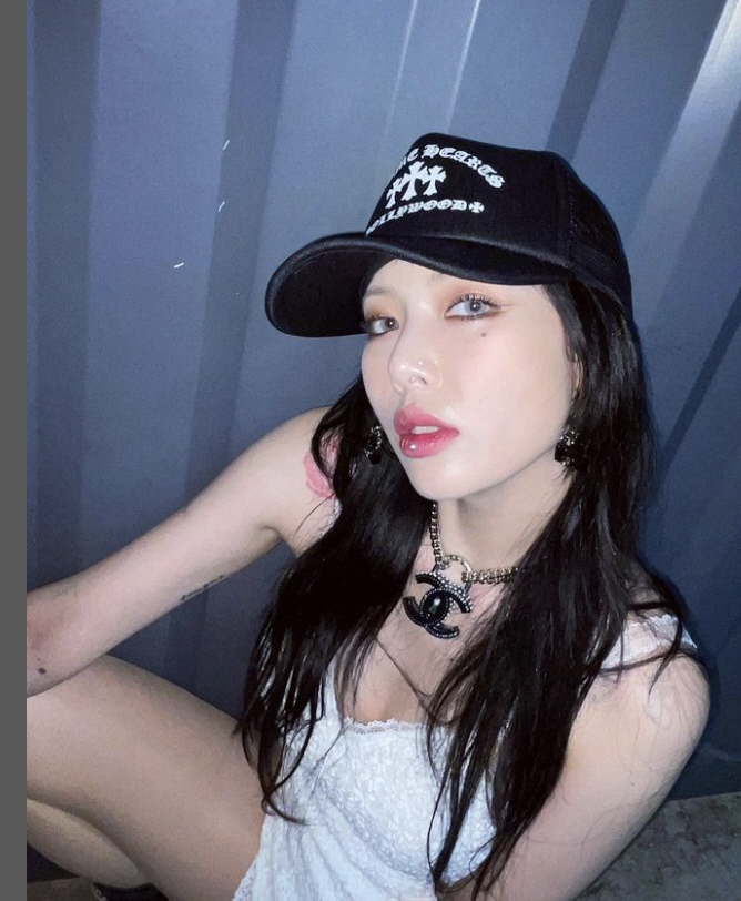 현아, '던과 결별·재결합' 극복했나…패왕색 리즈시절 완벽 복귀