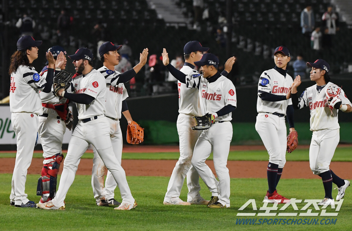 '8연승-5연승-5연승-3연승' 한화 뺀 지방 구단들의 역대급 반란...…