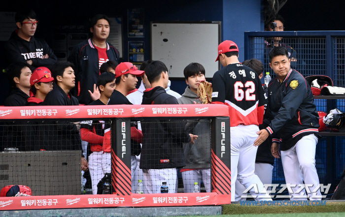 고우석 역전 허용→정해영 동점 허용→고우석 또 역전 허용…잠실 마무리 대…