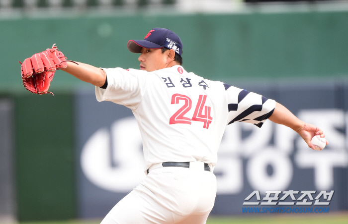 'ERA 0.87' 8연승+3949일만의 '탑데' 이끈 핵심…37세 노장…