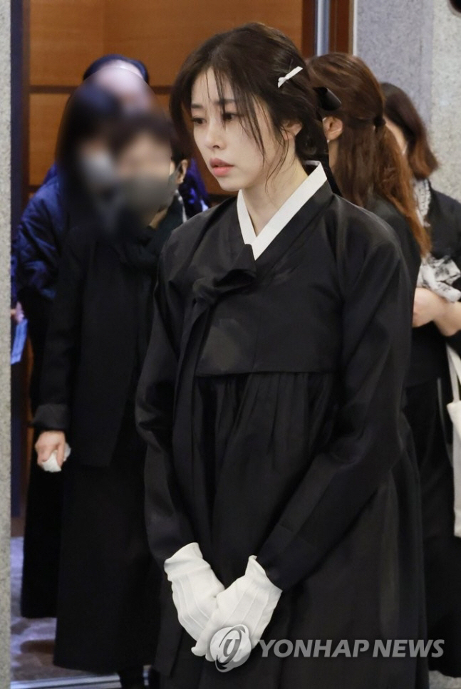슬픔에 잠긴 서동주 “아버지와 여러 일 있었지만..마지막 함께하는 게 도…