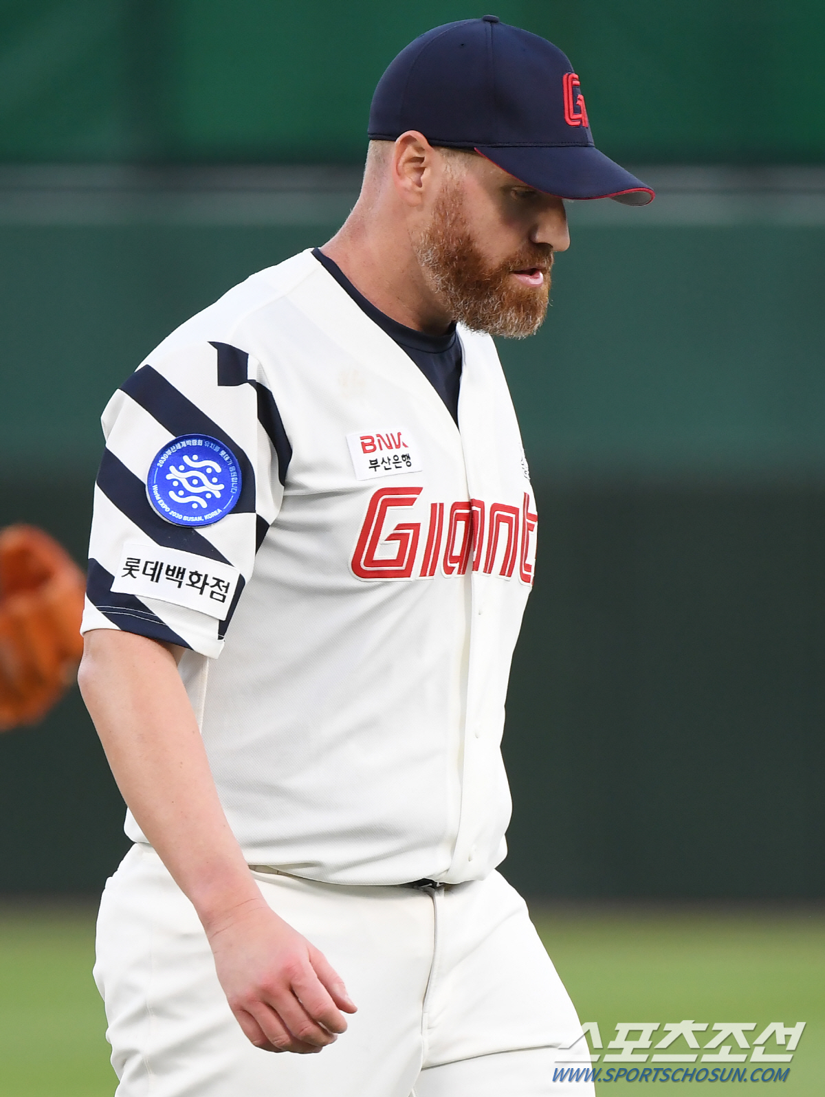 '꿈같은 8연승-1위' 롯데, 선발 반등 없으면 한방에 '훅' 간다