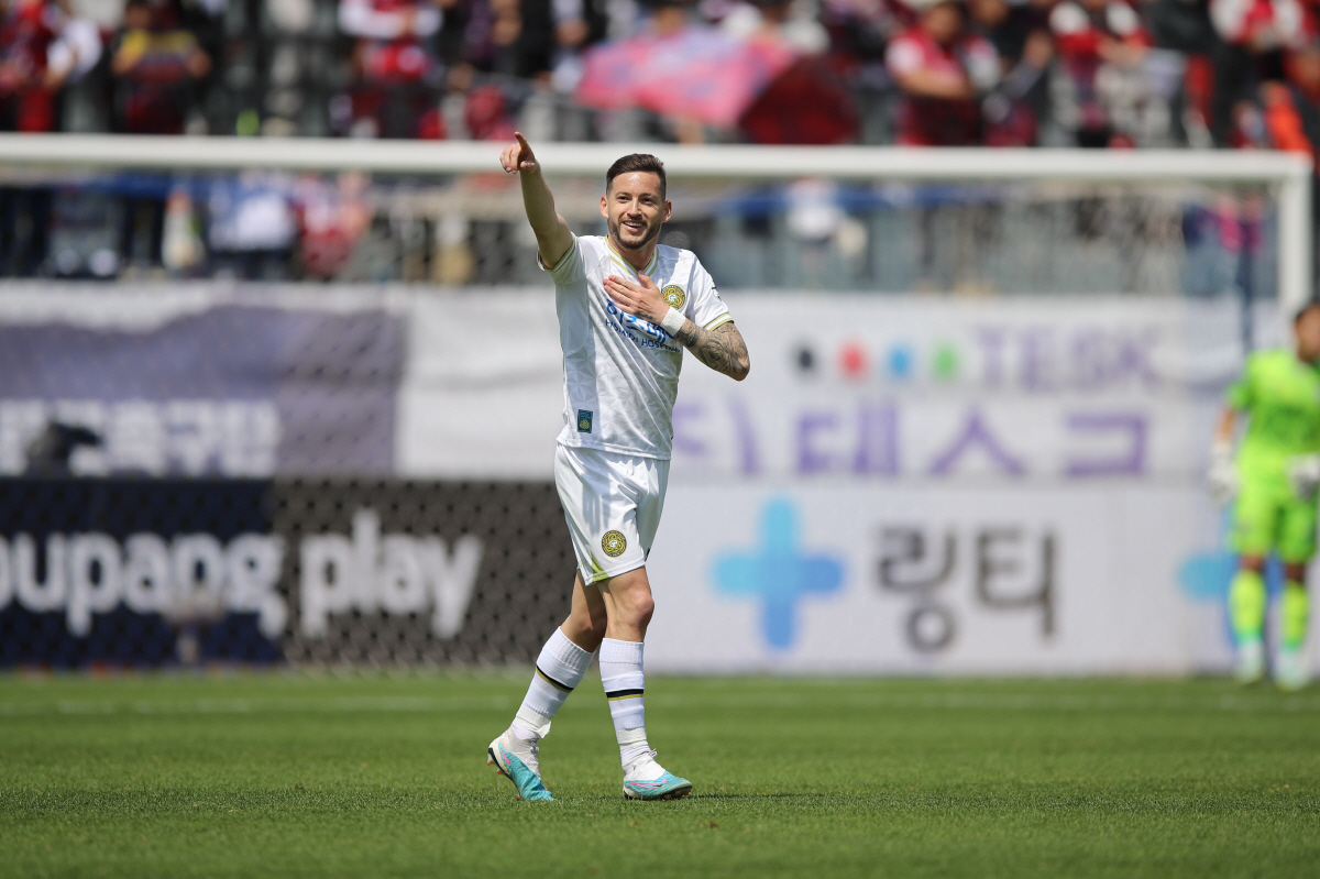 '멀티골→득점 선두' 서울 나상호, K리그1 10R MVP 선정