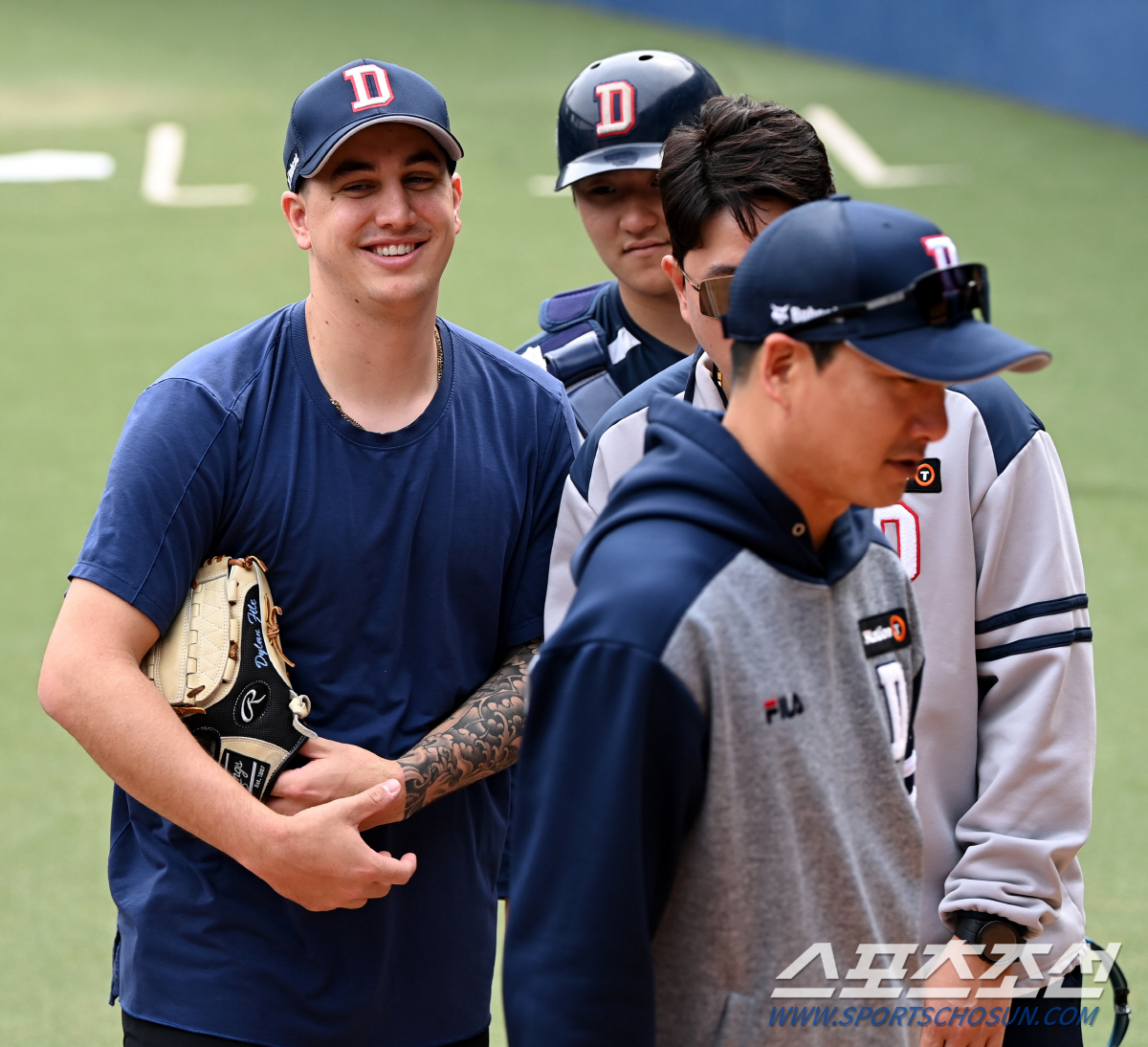 퓨쳐스 팀 위해 커피와 피자 돌린 두산 외인투수, 한국무대 데뷔 앞두고 …