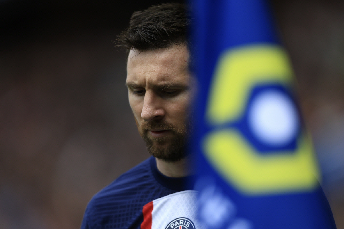 '결국 결별 수순' 메시는 PSG 허락없이 사우디행, PSG는 메시에 2…