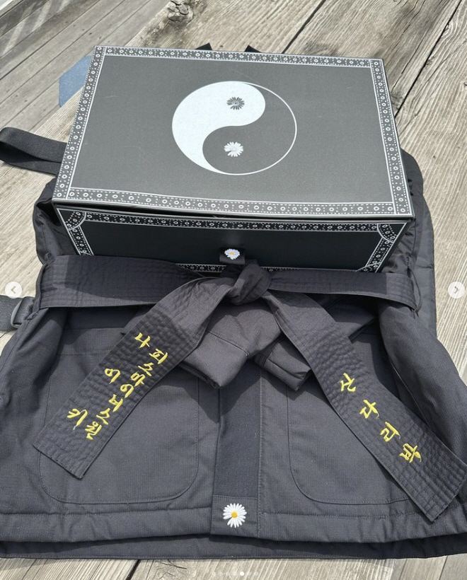 산다라박, 지디 한정판 선물 받고 실망(?) "지용아..산다리"