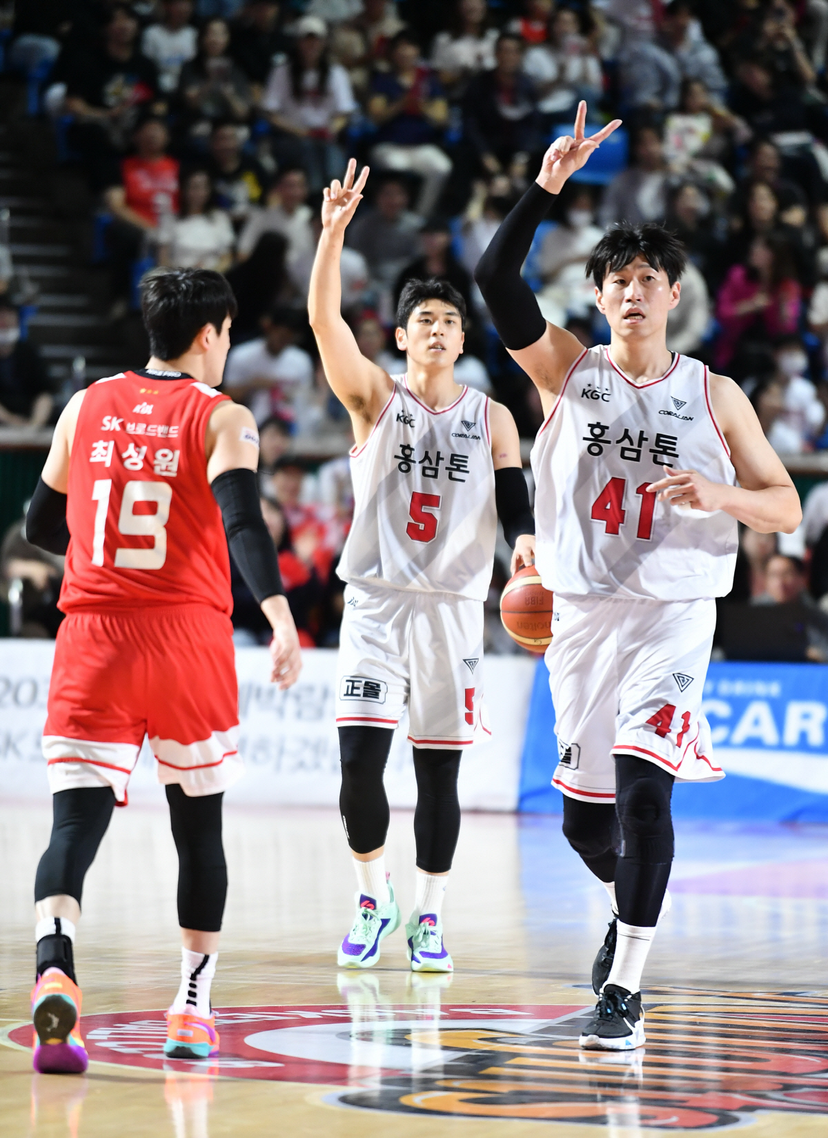 [현장분석] "마네킹즈 막내의 반란" 오재현 결승 3점포. SK 최대분수…