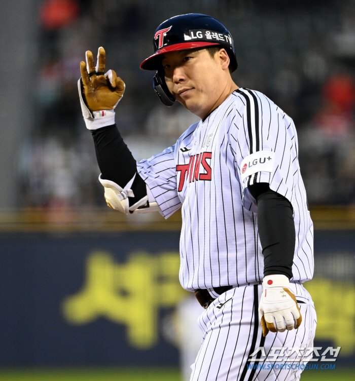 K·다승·SV 1위-4할타자 등 11명…4월 MVP 주인공은?