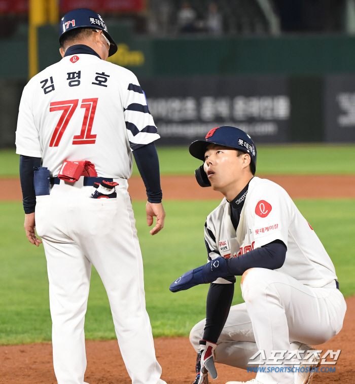 "한솥밥도 먹었는데…규정 위반이니까" 1루심 향한 한남자의 불만 토로, …