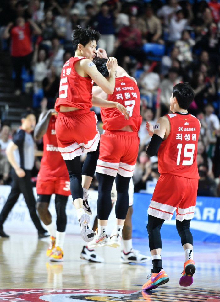 [집중분석] '언더독' SK 3승2패 기사회생. KGC 어떻게 벼랑 끝으…