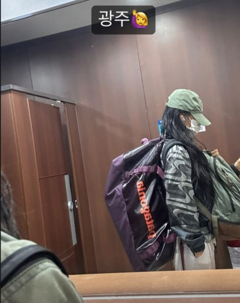 이효리, 옆에 지나가도 모를 '패션'…마치 '보부상' 느낌
