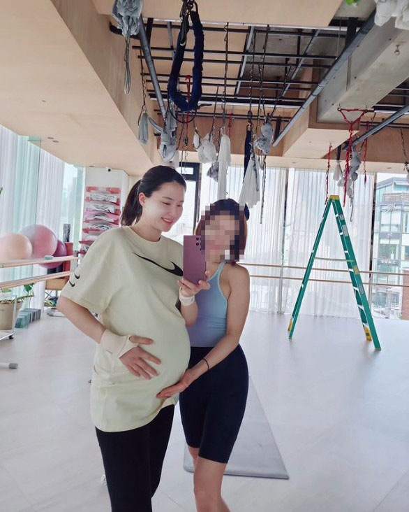 '쌍둥이 임신' 공현주 "급격하게 늘어난 몸무게..외출+운동 불가능"