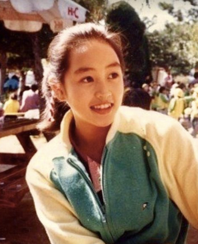 김혜수, '그 전설의 시작'…직접 공개한 '데뷔 초' 지금 얼굴과 똑같아