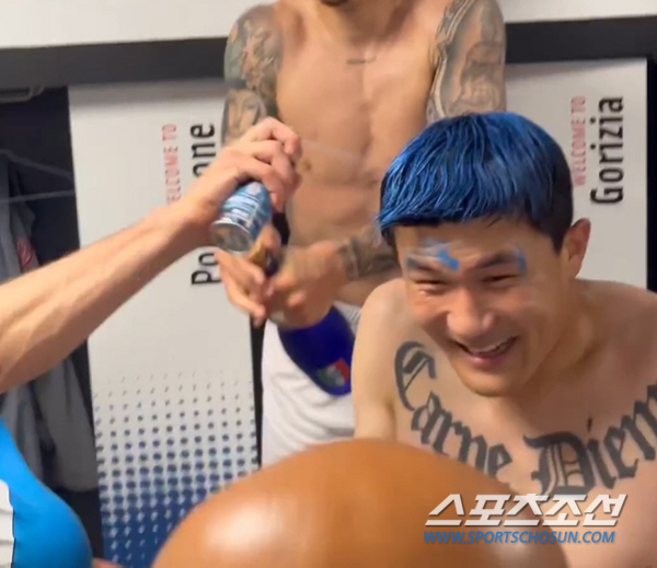 "우리가 챔피언" '韓선수 최초 스쿠데토 새역사' 파란머리 김민재 드리블-태클성공 100%+평점 7.2점, 나폴리, 우디네세와 1대1 무 '33년만의 리그 우승 확정', 나폴리는 축제 중