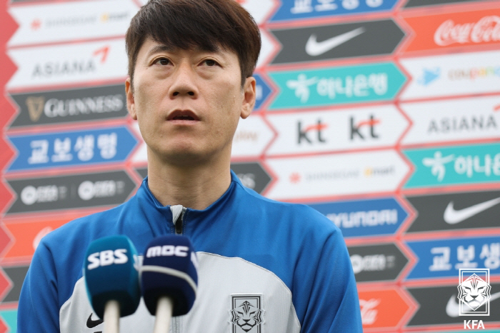 [현장인터뷰]U-20 월드컵 나서는 김은중 감독 "앞으로 열흘이 중요하다…