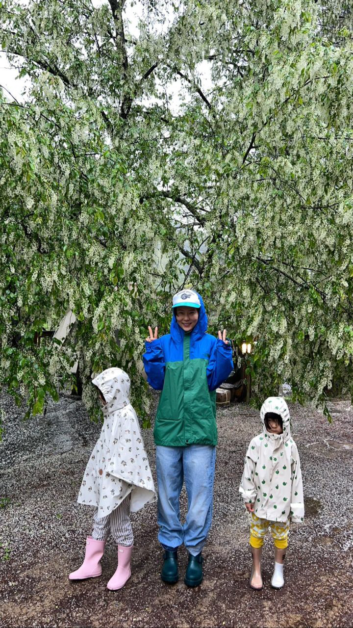 '마이큐♥' 김나영, 두 아들과 폭우 속 캠핑…잊지 못할 어린이날 선물