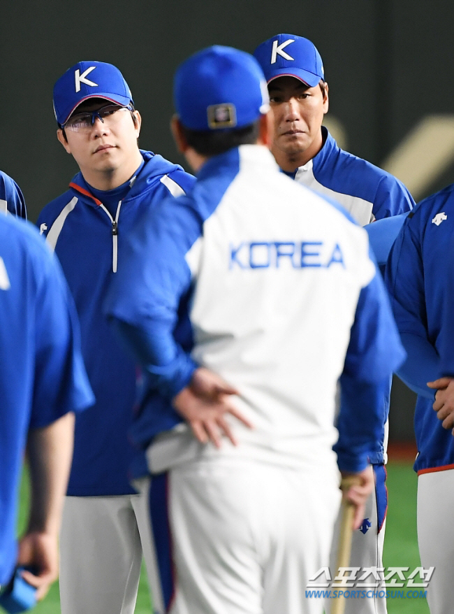 '살아있는 전설' 최고 좌완 빅매치 성사, 비에 씻겨버린 흥행 다시 불 …