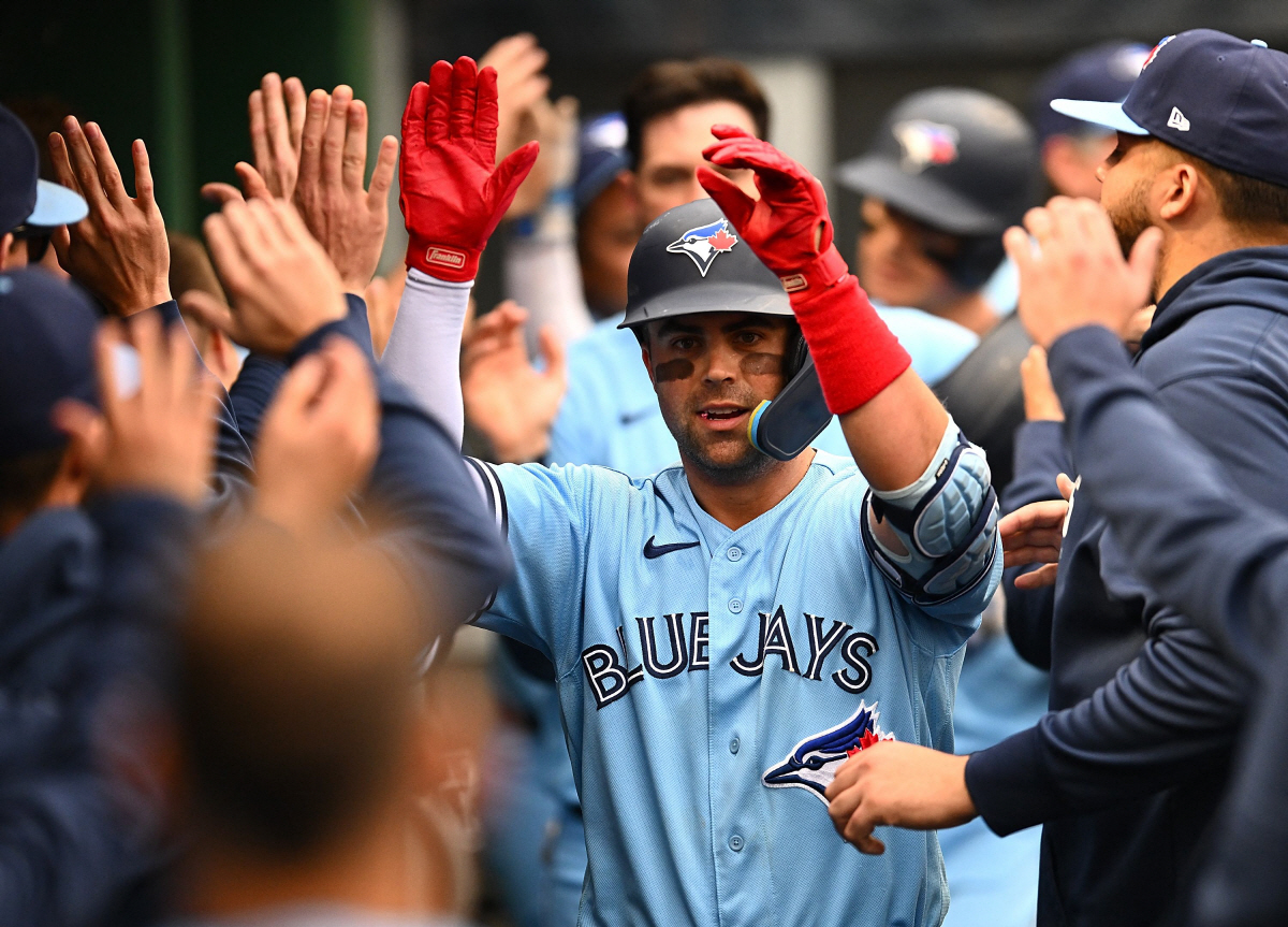 '6⅓이닝 무실점' 기쿠치 5연승, PIT 7연패 수렁...배지환 2타수…