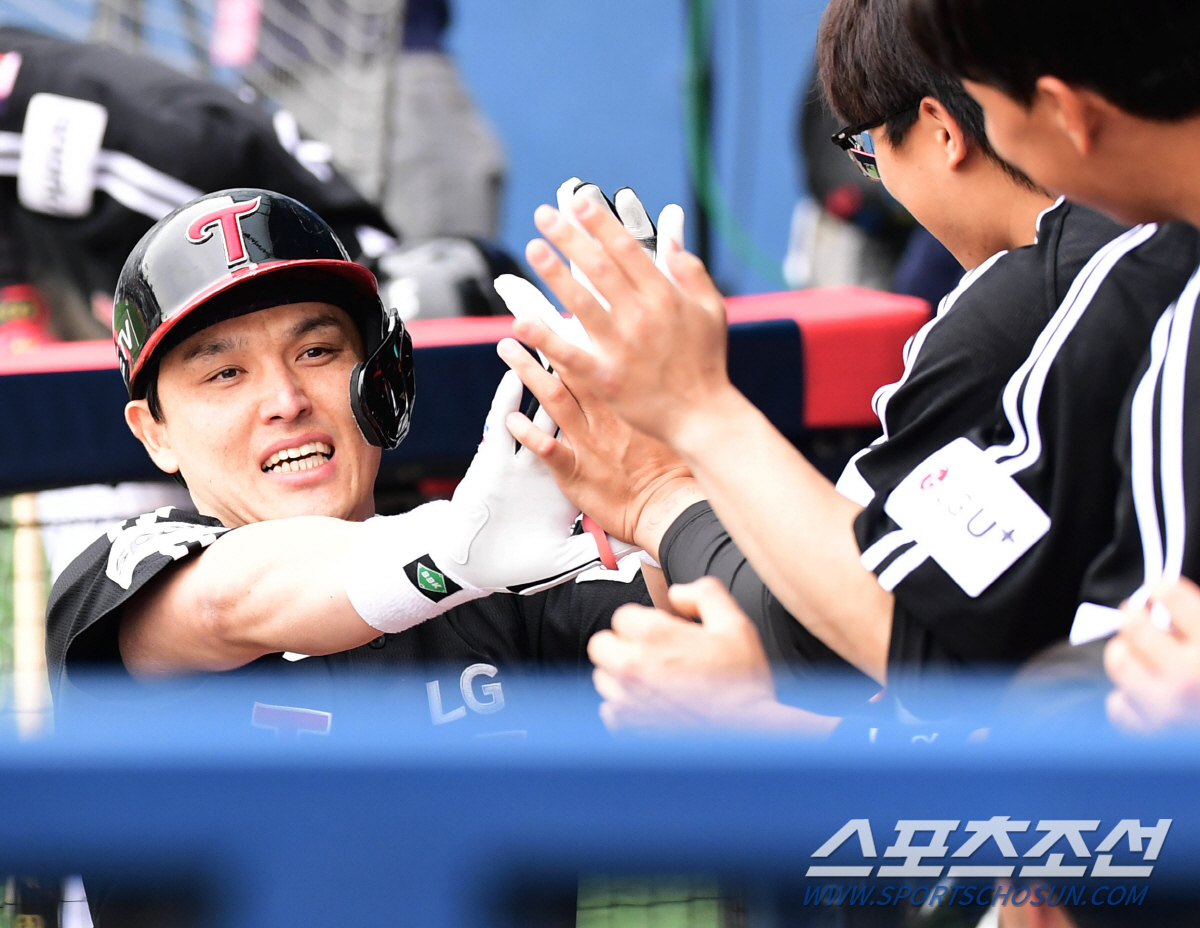 홈런 1위 포수, 타점 3위 외국인 4번타자... 보물,복덩이,효자 '듀…