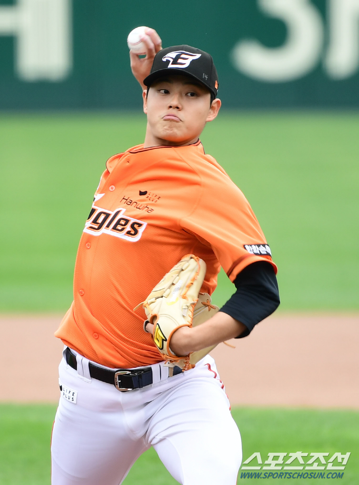 한화팬들이 꿈꾸는 '문동주 선발-김서현 마무리' 장밋빛 미래, 가능성이 …