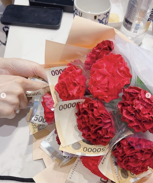장영란, 사랑 받는 며느리 되는 법…시부모님께 통 큰 '돈다발' 선물