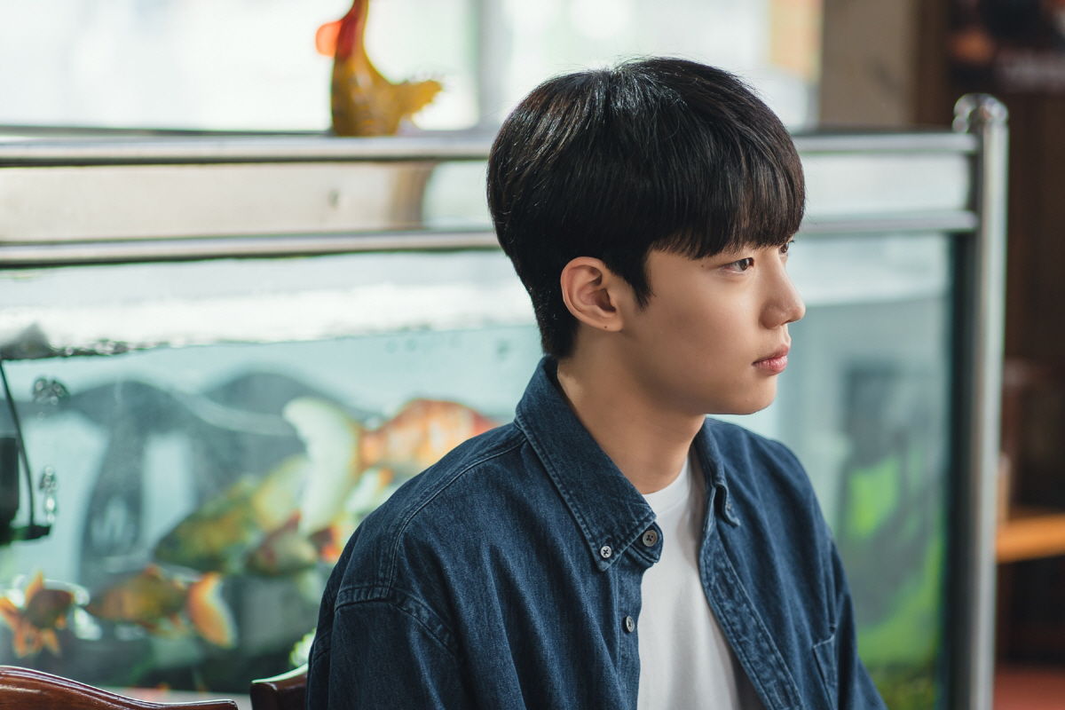 잘생긴 이 소년 누구? 조준영, '우사모' 차분한 연기 눈길