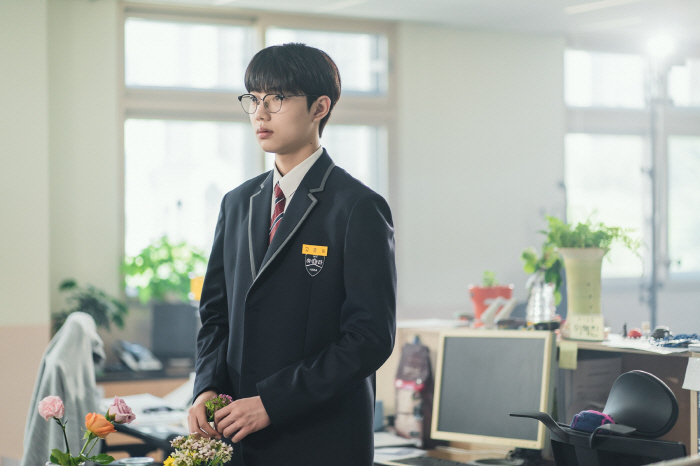 잘생긴 이 소년 누구? 조준영, '우사모' 차분한 연기 눈길
