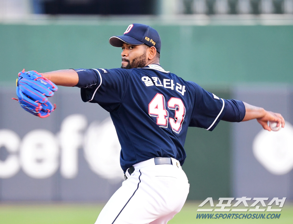 알칸타라 4승&허경민 홈런 포함 3안타…두산 3연패 탈출, 롯데 2연패 …