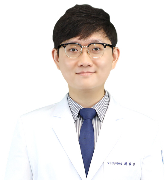 청소년 검색 패턴과 자살사망 연관성 첫 규명…'자퇴' 검색 증가 '위험신…