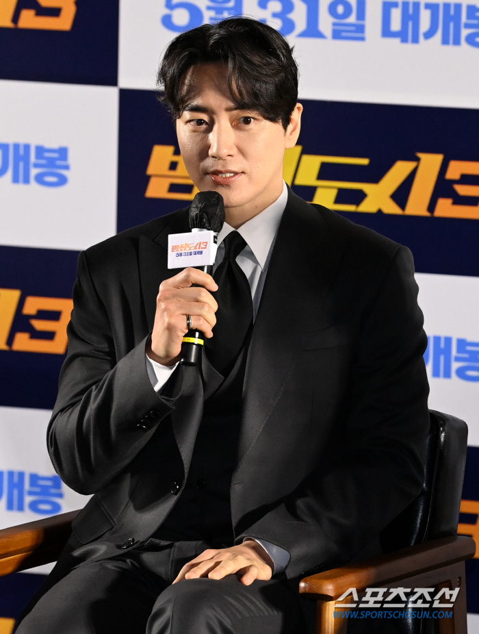 '범죄도시3' 이준혁 "새로운 빌런? 손석구·윤계상 덕분에 관심 받게 돼…