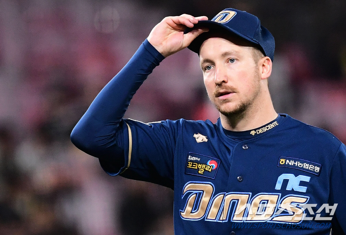 ERA가 무려 0.47인데? 페디 대신 나균안, 외인 차별은 아니었다