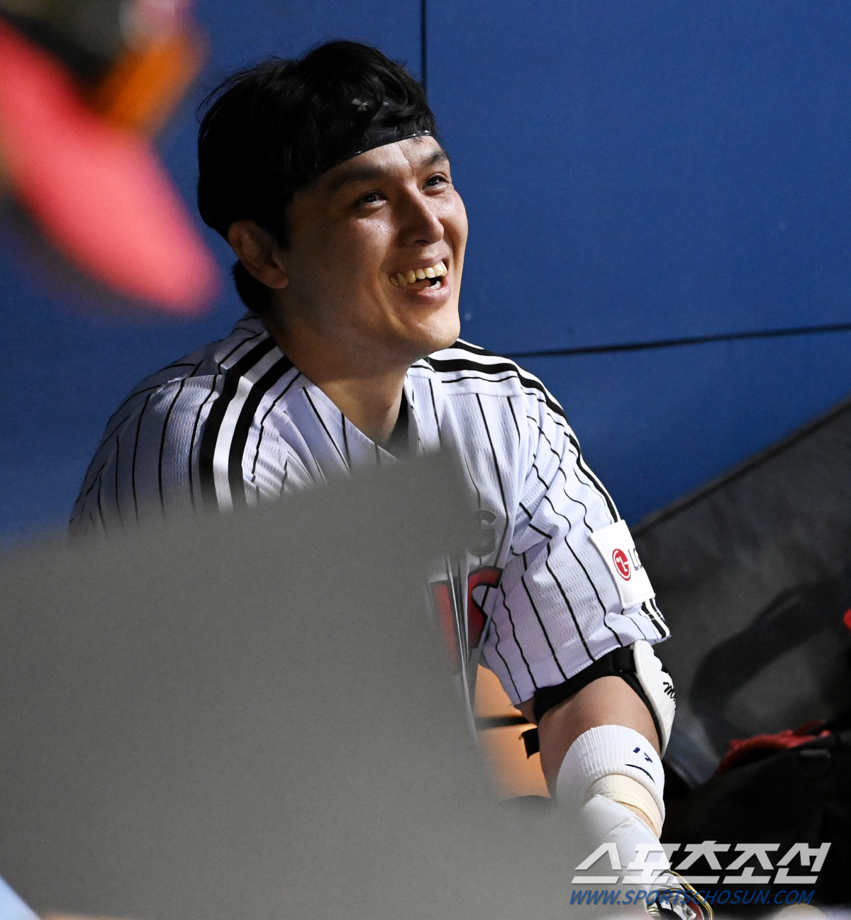 박동원 동점포→신민재 끝내기! '되는 팀' LG의 4연승 질주…키움 5연…