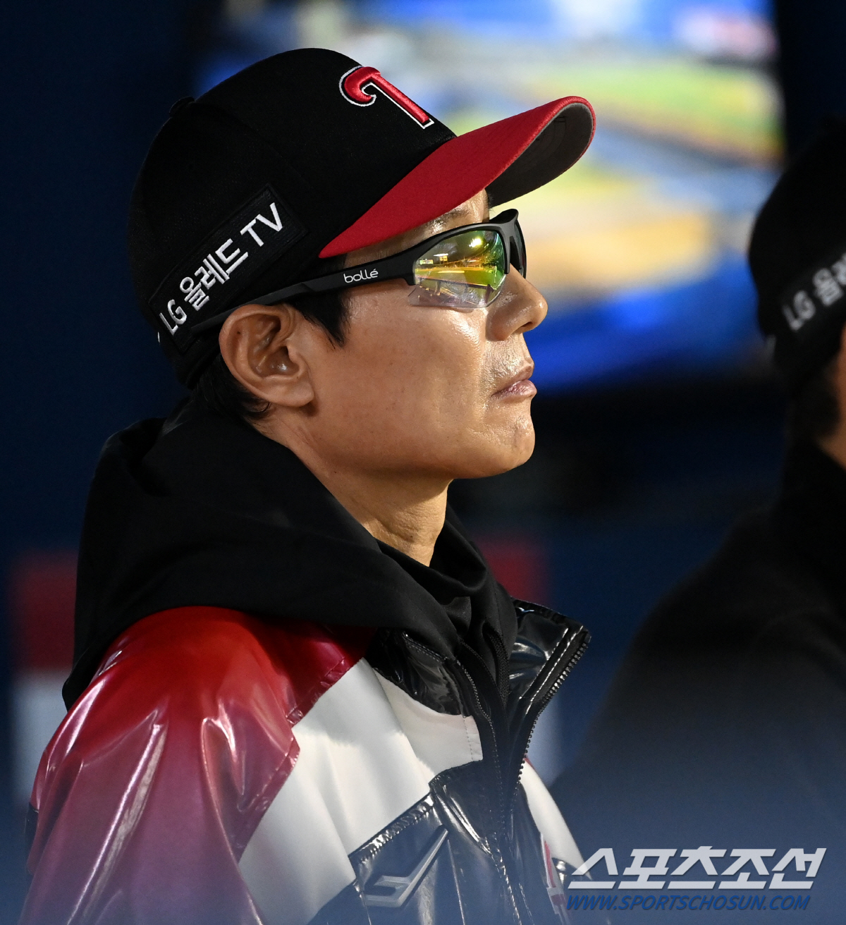 "신민재 고생많다" 뛰는야구의 중심! 전문 대주자 향한 축하 [잠실승장]