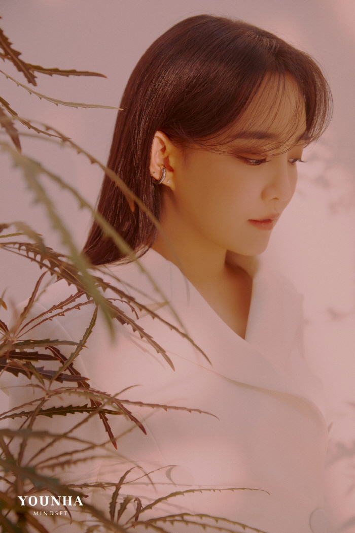 윤하, 오늘(10일) 스튜디오 라이브 앨범 'MINDSET' 발매…명곡+…