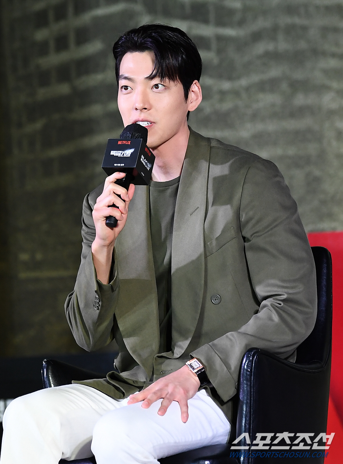 [SC현장] 김우빈이 만드는 유토피아? '택배기사', 디스토피아 세계관 …